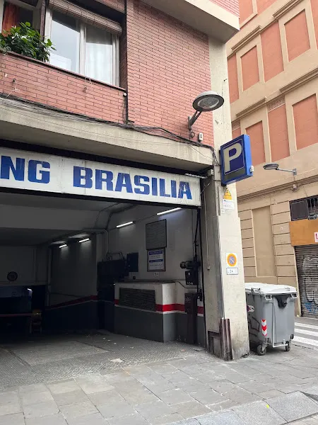 Garaje Brasilia - Aparcamiento cubierto en Barcelona - foto 2