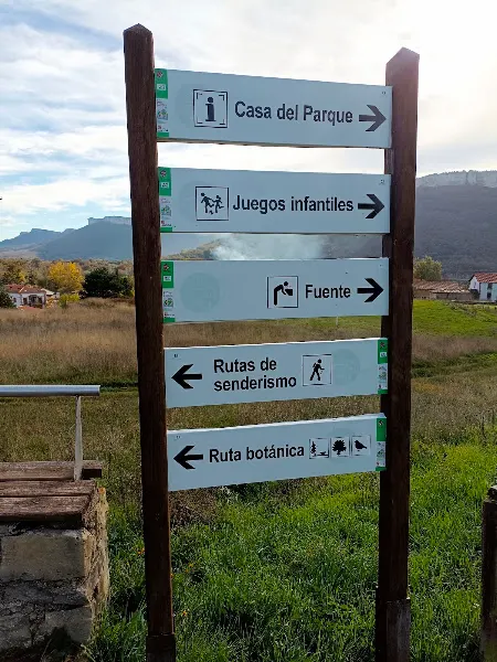 Centro De Interpretación Parque Ojo Guareña - Aparcamiento en Merindad de Sotoscueva - foto 3