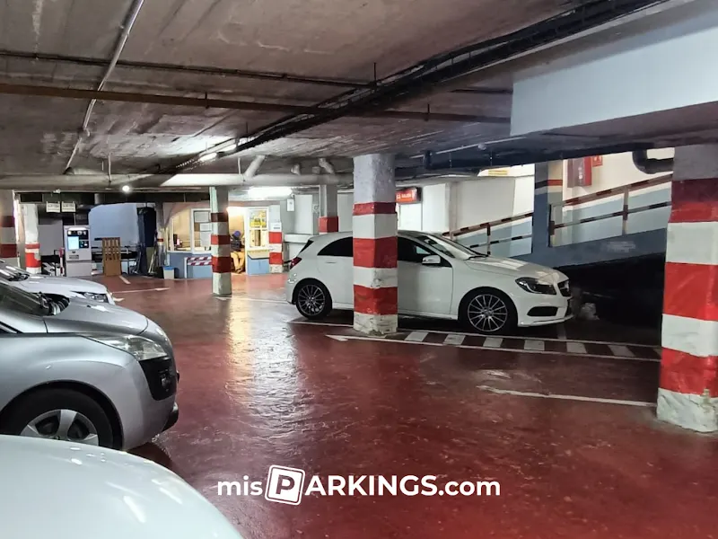 [P] Parking Aribau - Laforja