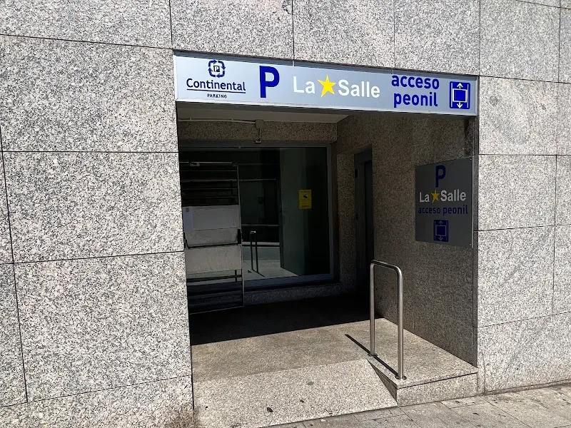 Continental Parking La Salle Santiago