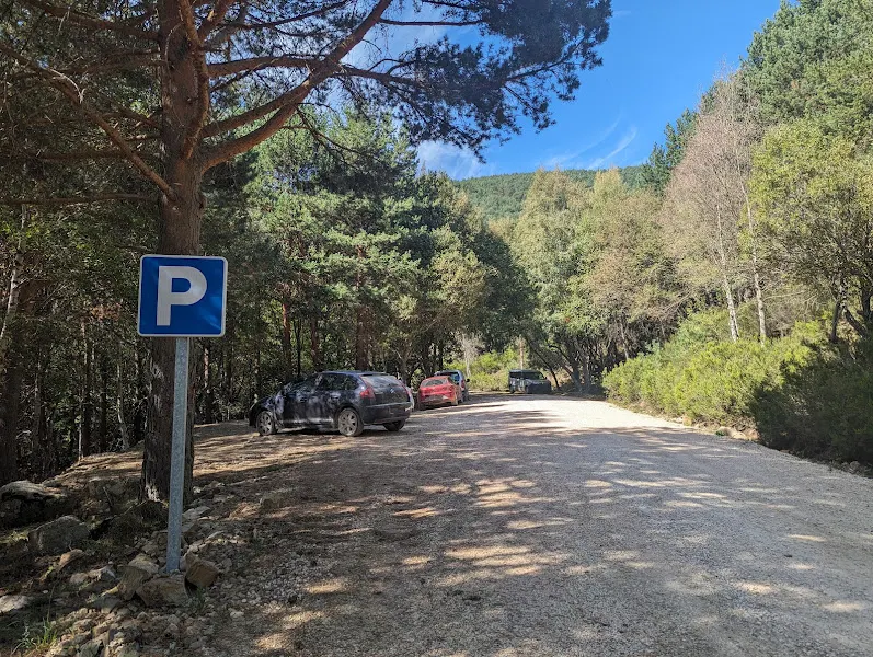 Aparcamiento Laguna Cebollera - Aparcamiento gratuito en Sotillo del Rincon - foto 2