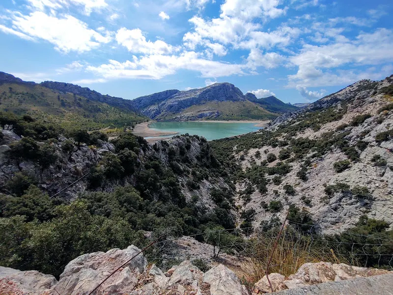 Aparcament Paratge Natural de la Serra de la Tramuntana - Aparcamiento en Escorca - foto 2