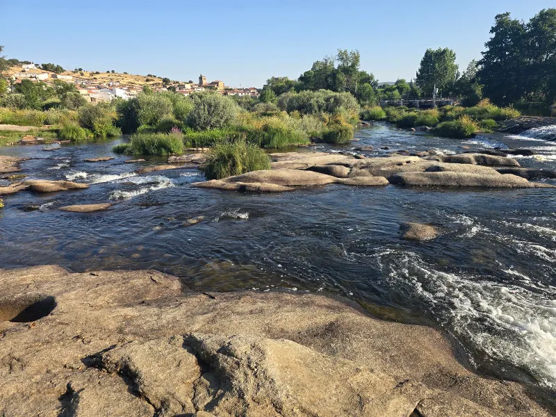 Área de autocaravana Piscina Natural Río Tormes - Puente del Congosto