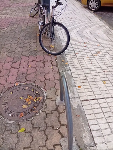 Aparcabicis - Aparcamiento en Salamanca - foto 2