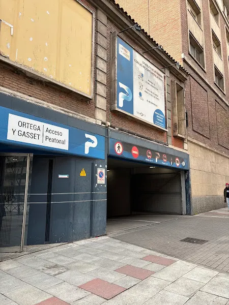 Parking publico - Aparcamiento cubierto en Madrid - foto 2