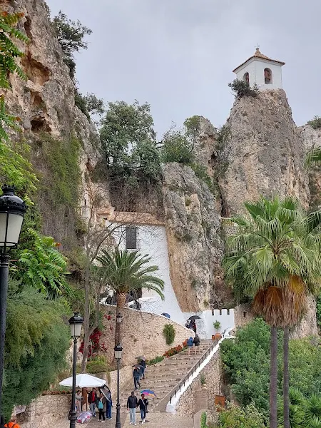 Aparcamiento 2 - Aparcamiento en Castell de Guadalest (el) - foto 2