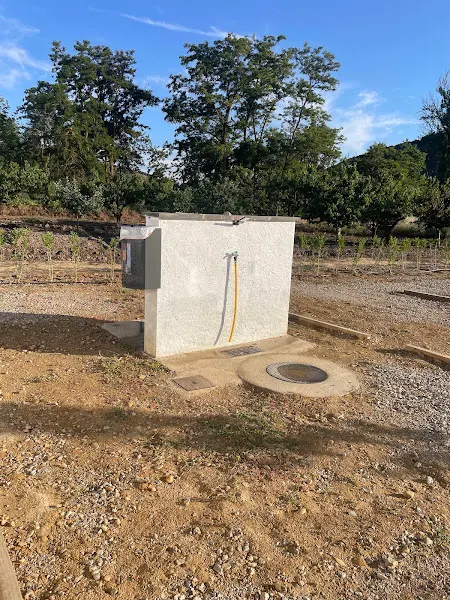 Área de Autocaravanas - Aparcamiento en Carenas - foto 2