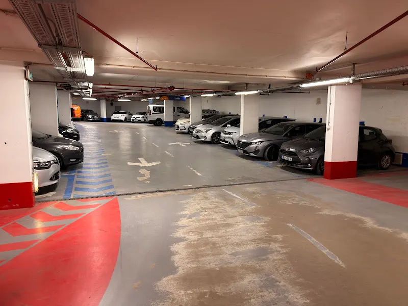 Parque de estacionamento Saba Cardosas - Aparcamiento en Vigo - foto 2