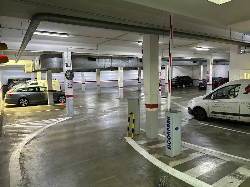 Parking Aldana - Aparcamiento cubierto en Barcelona - foto 2