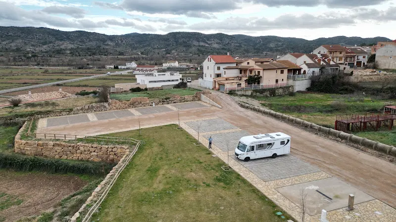 Aparcamiento - Aparcamiento en Mirambel - foto 2
