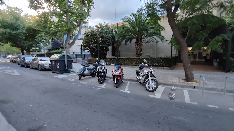 Aparcamiento para Bicicletas, Motos y VMP - Aparcamiento público en Zaragoza - foto 2