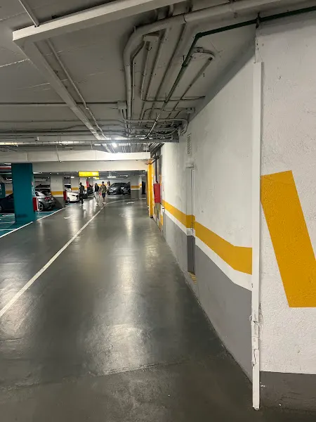 Parking público 24H