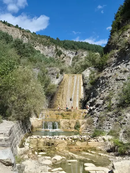 Aparcamiento Orós Bajo - Aparcamiento gratuito en Plan - foto 2