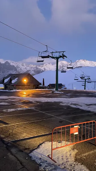 Formigal sarrios parking - Aparcamiento gratuito en Sallent de Gallego - foto 2