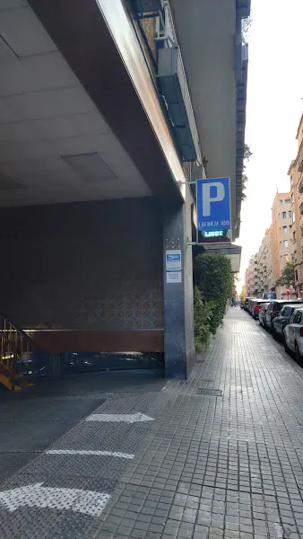 Parking Laforja 100
