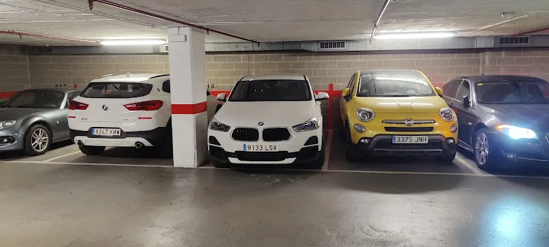Parking Madrazo 29 - Clínica del Pilar