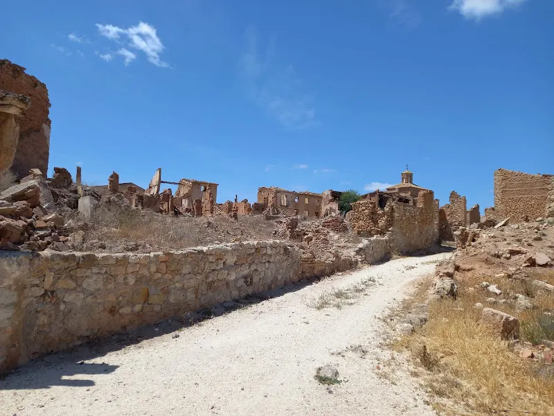 Aparcamiento camiones y turismos gratuito - Aparcamiento gratuito en Belchite - foto 2