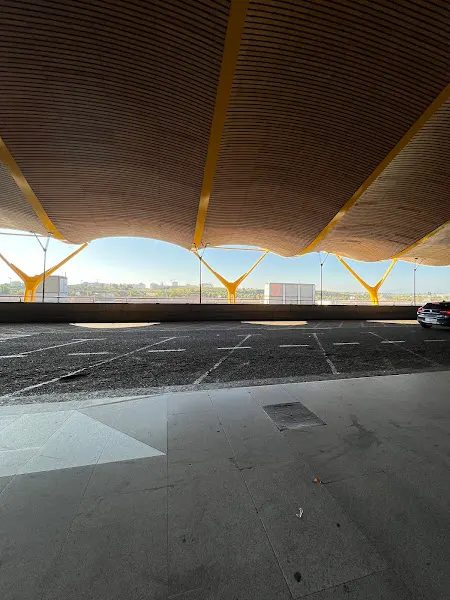 [P] Parking Preferente P4 - Aeropuerto de Adolfo Suárez Madrid-Barajas (MAD)