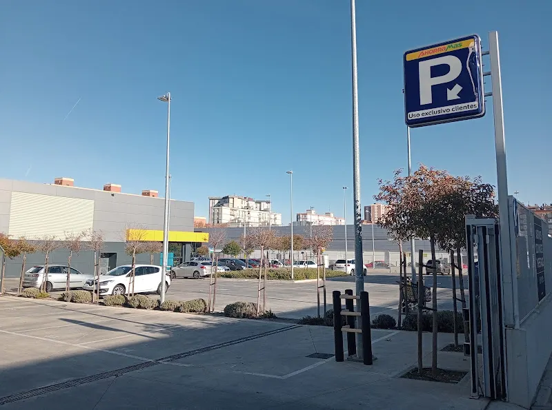Aparcamiento AHORRAMAS