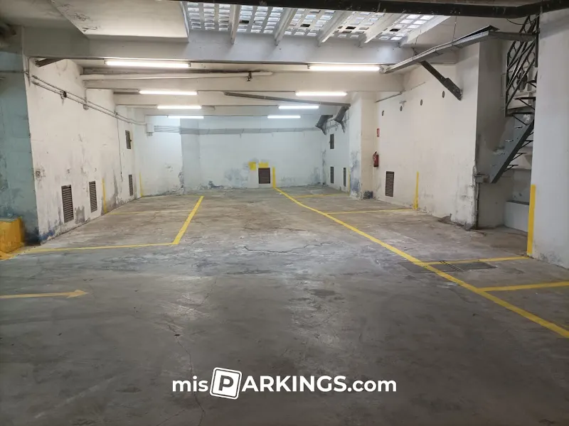 [P] Parking Matadero - Eugenio Sellés