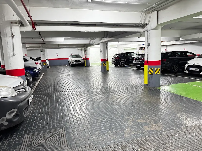 Aparcamiento [P] Cavanilles 49