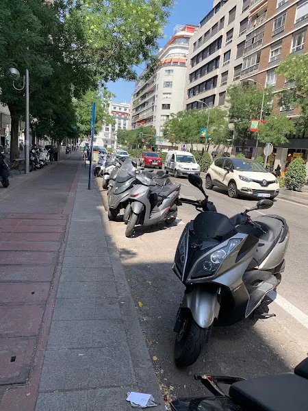 Zona de aparcamiento reservada para motos