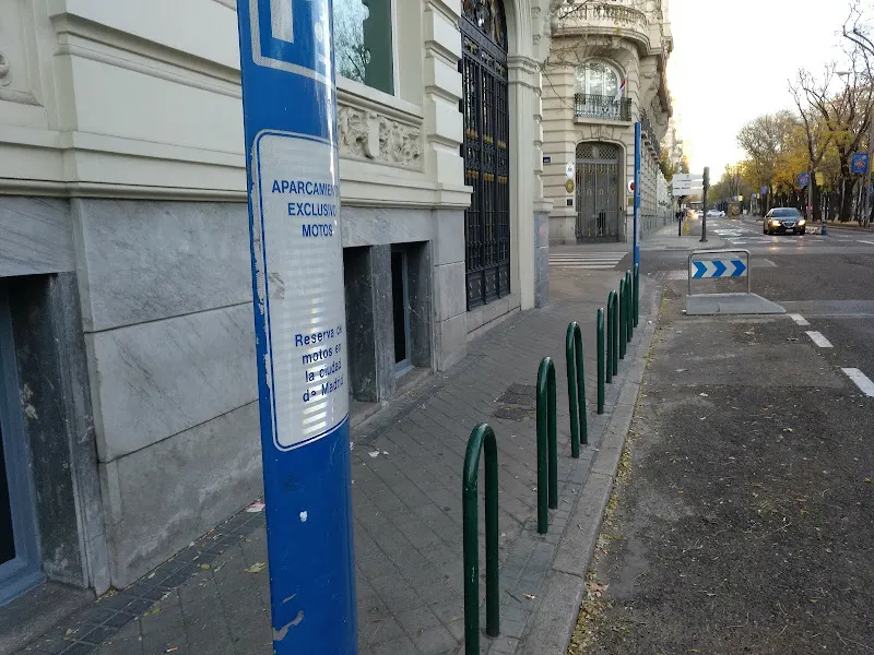 Zona de aparcamiento reservada para motos