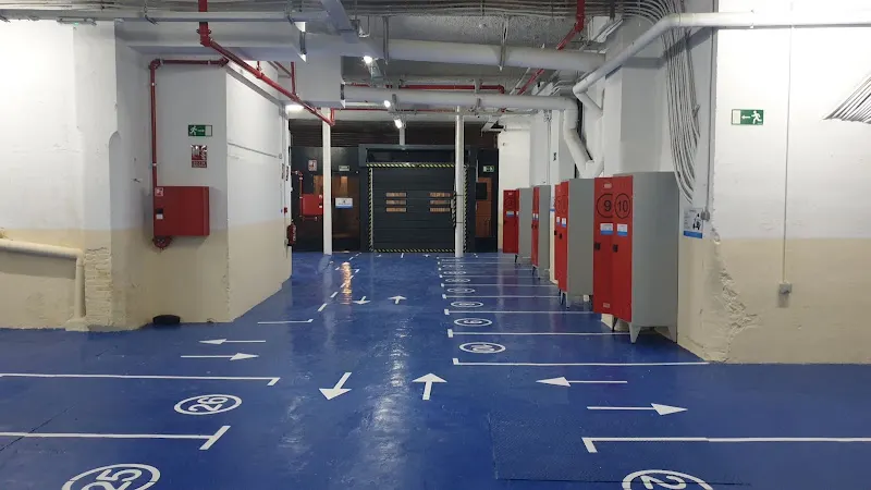 [P] Zona d'aparcament reservada per a motos - Aparcamiento para motos en Barcelona - foto 3