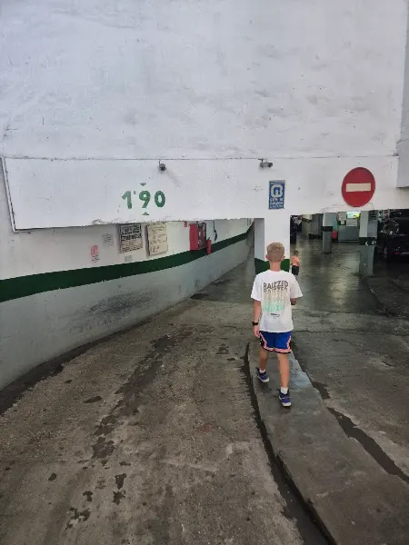 Garaje Carsal - Aparcamiento en Barcelona