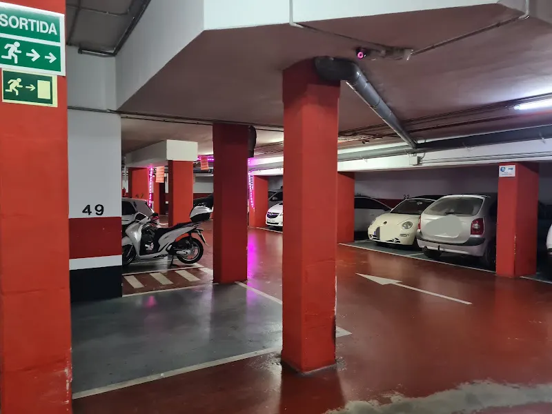 Parking Público - Aparcamiento cubierto en Barcelona - foto 2