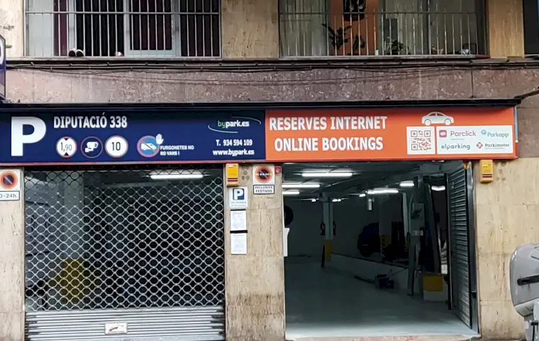 Parking Diputació 338 - Aparcamiento público en Barcelona - foto 2