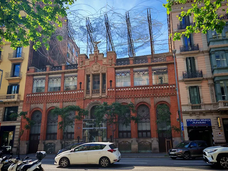 Parking Anmi - Aparcamiento cubierto en Barcelona - foto 2