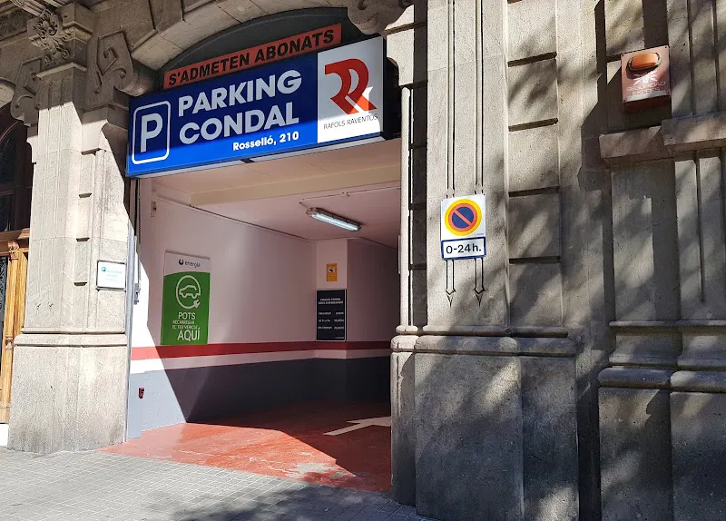 Parking - Aparcamiento cubierto en Barcelona - foto 2