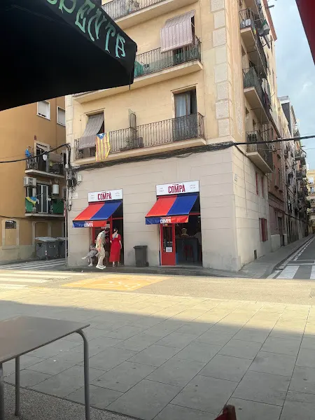 Parking Lot for Motorcycles - Aparcamiento para motos en Barcelona - foto 2