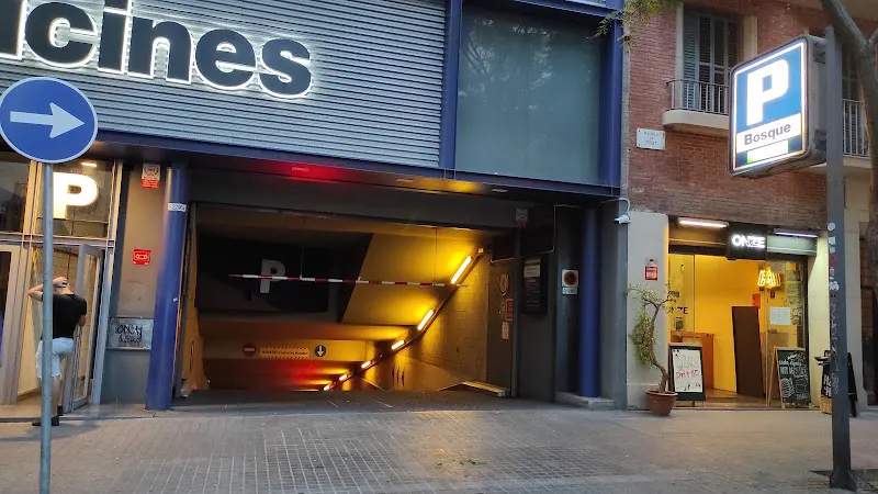 Parking Cine Bosque