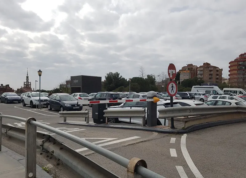 Parking Tatin - Aparcamiento cubierto en Barcelona - foto 2