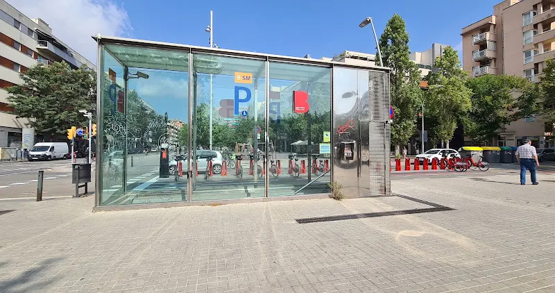 Bilbao-Llull - Aparcamiento en Barcelona - foto 2