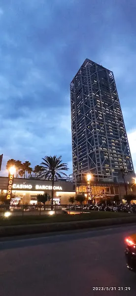 [P] Zona de aparcamiento reservada para motos