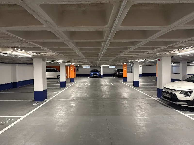 Parking Plaza España-Calle Jesús - Aparcamiento público en Valencia - foto 2