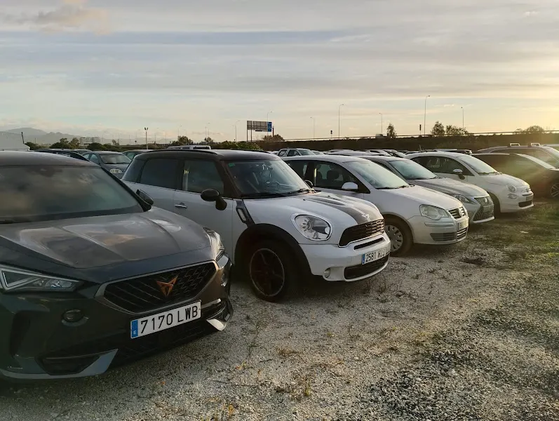 TRI PARKING