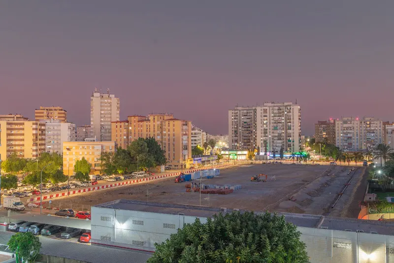 Avenida Virgen de Belén Parking - Aparcamiento en Málaga - foto 2