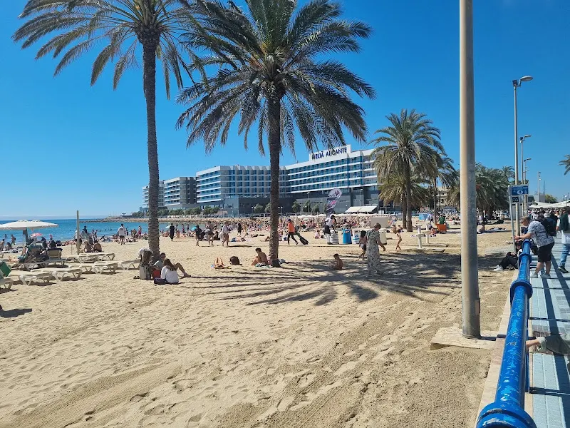 Aparcamiento Playa Postiguet - Aparcamiento en Alicante - foto 2