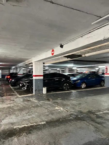 Parking Padre Feijoo - Aparcamiento en Vigo - foto 2