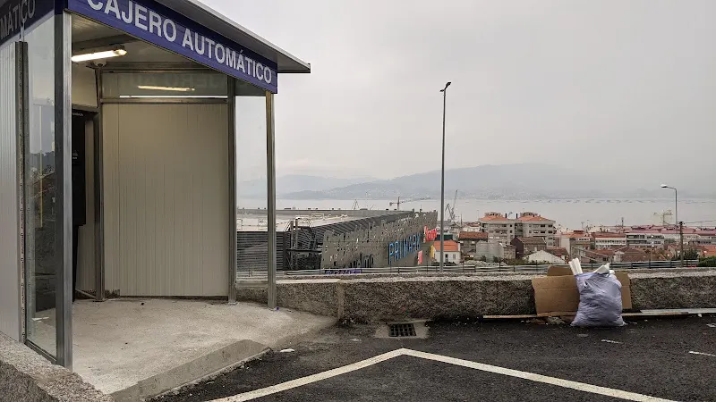 Aparcadoiro para persoas con discapacidade - Aparcamiento en Vigo - foto 2