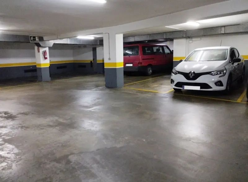 MB20 alquiler parking