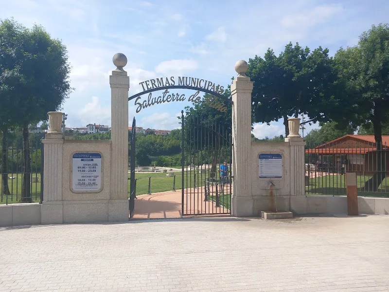 Aparcadoiro das Termas de Salvaterra - Aparcamiento gratuito en Salvaterra de Mino - foto 2