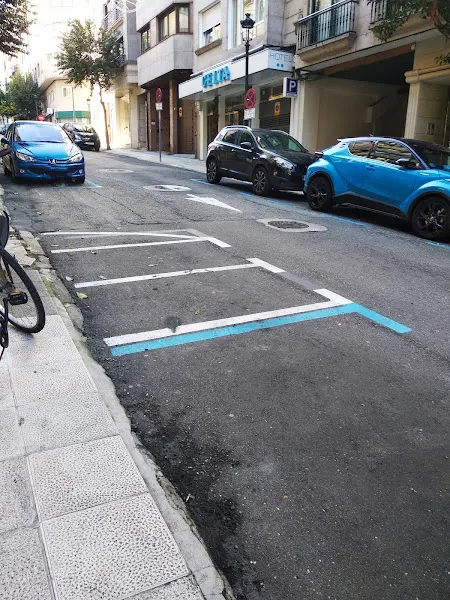 Aparcadoiro gratuíto para motos.