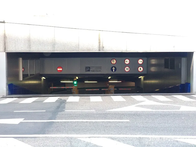 Parking Porto de Vigo - Aparcamiento en Vigo - foto 2