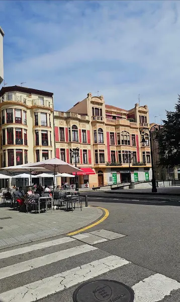 Calle de José Clotas Garaje - Aparcamiento en Gijón - foto 2