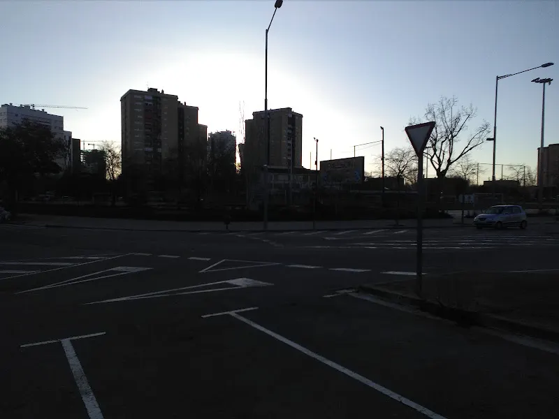 Aparcament poliesportiu gornal